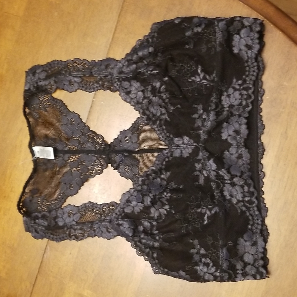 Gorgeous lace MOD black and gray bralette